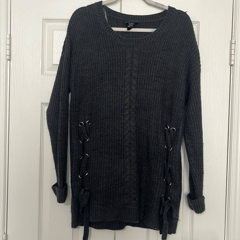 Tunic pullover sweater with tie detail